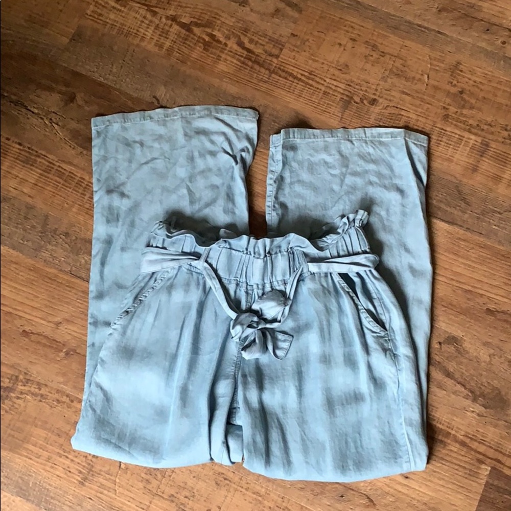 Paper bag blue flowy pants
